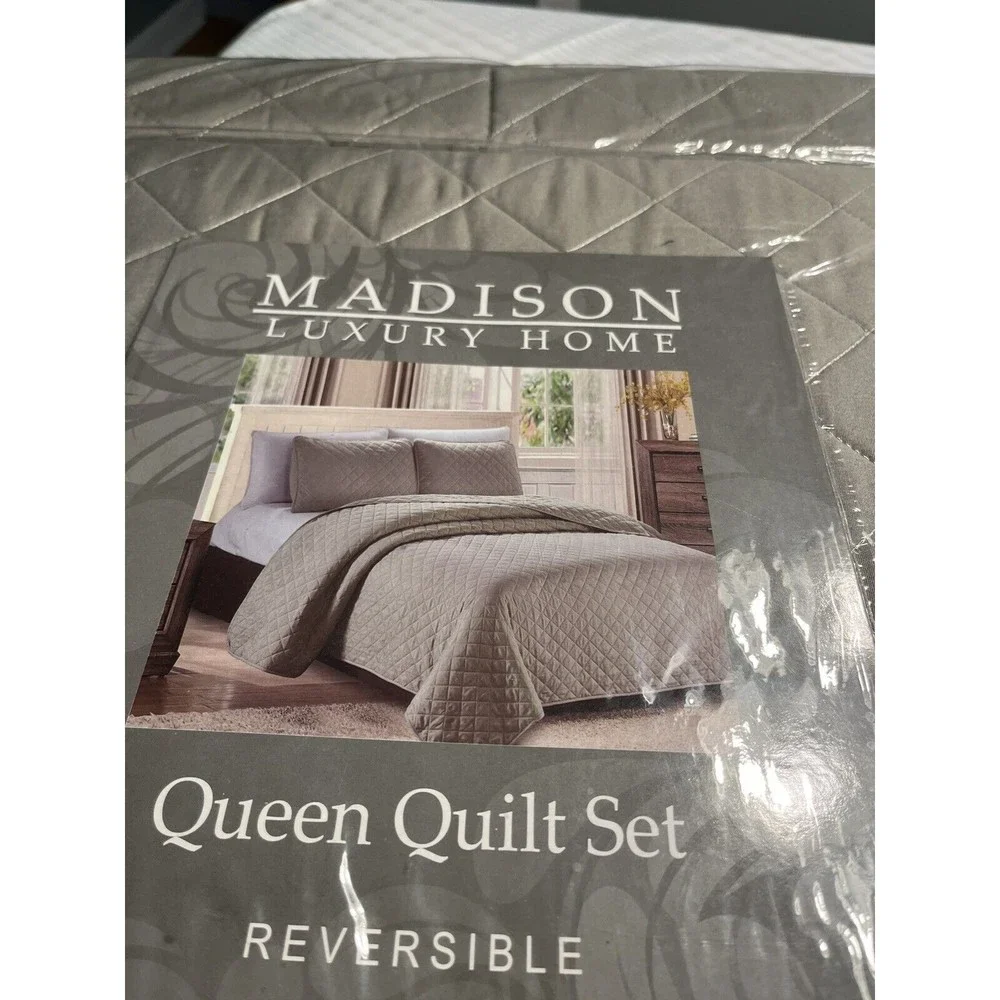 NWT - Madison Luxury Home 3-pc Reversible Queen Size Quilt Set Taupe Gray Brown